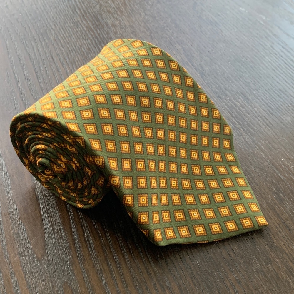 Beautiful Faconnable 100% Silk Tie from France